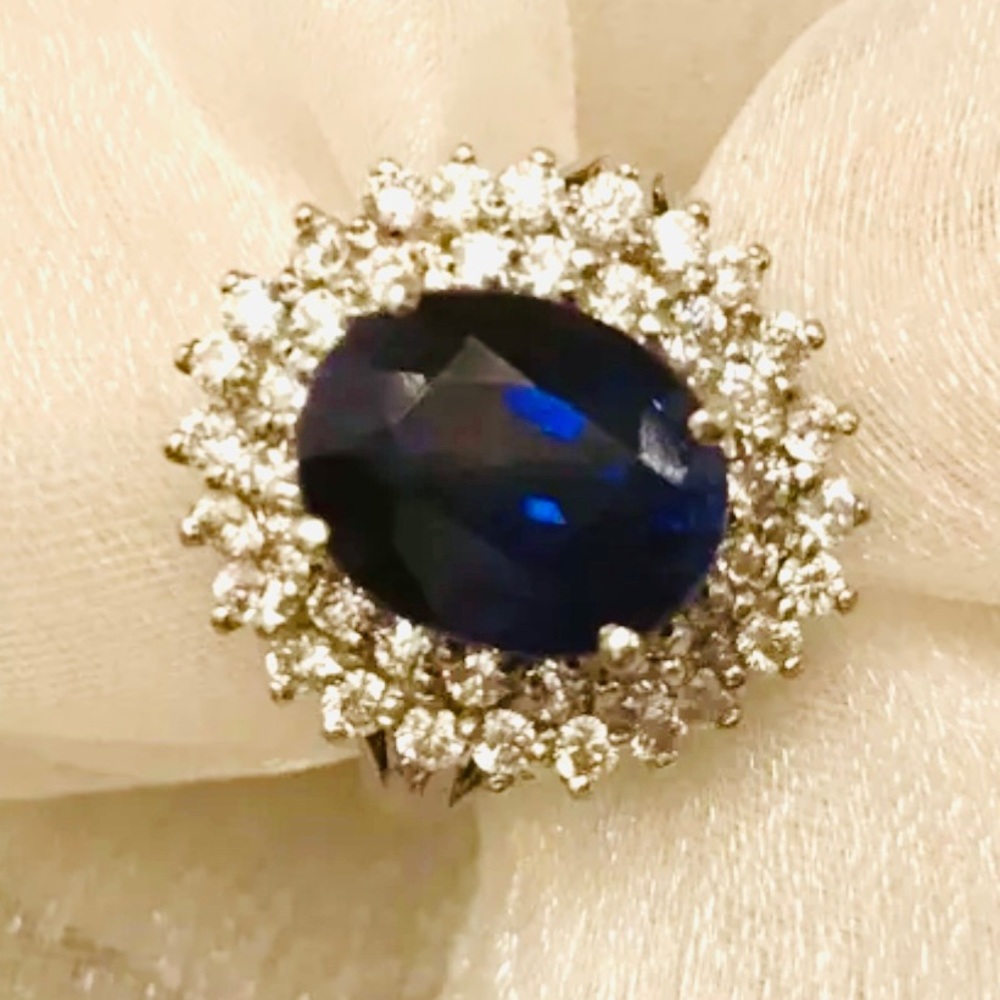 GORGEOUS 3.3 Ct NAVY BLUE SAPPHIRE & CZ 925 STERLING SILVER WOMEN COCKTAIL RING - Picture 11 of 16